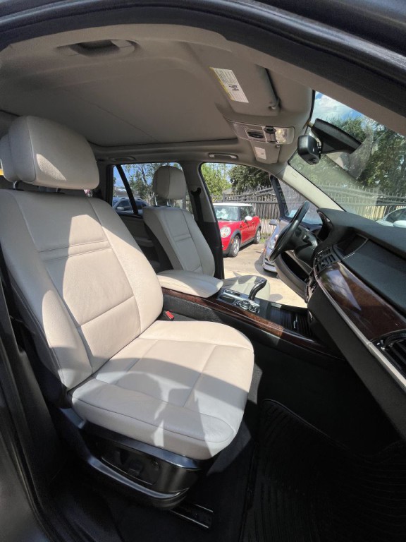 2011 BMW X5 Image 29