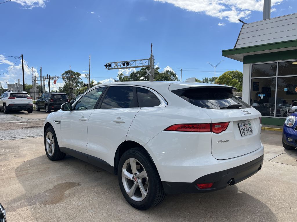 2019 Jaguar F-PACE Image 3