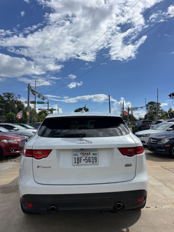 2019 Jaguar F-PACE Image 6