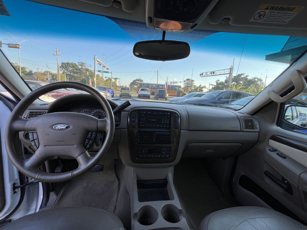2002 Ford Explorer Image 12