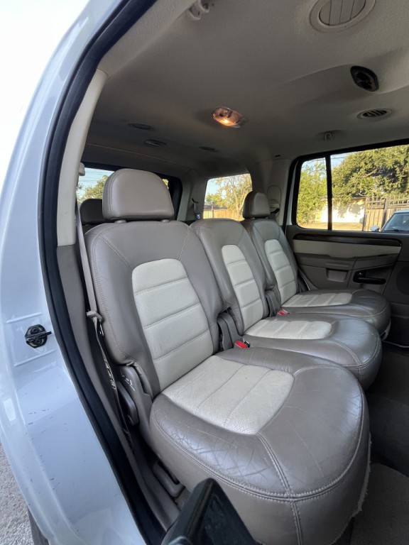 2002 Ford Explorer Image 15
