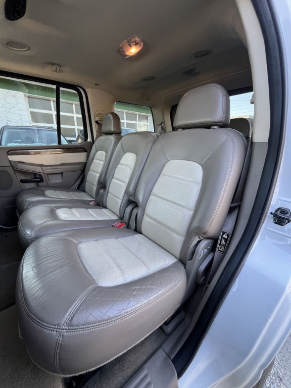 2002 Ford Explorer Image 20