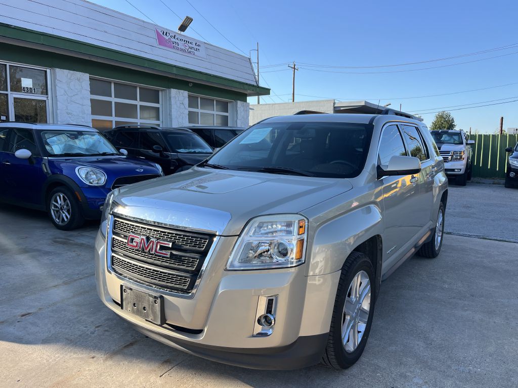 2011 GMC Terrain Image 2
