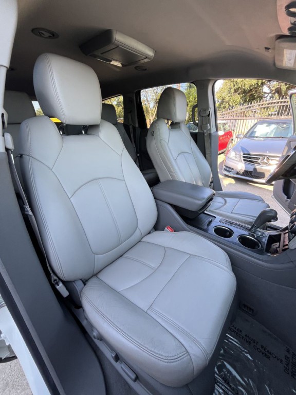 2015 Chevrolet Traverse Image 14