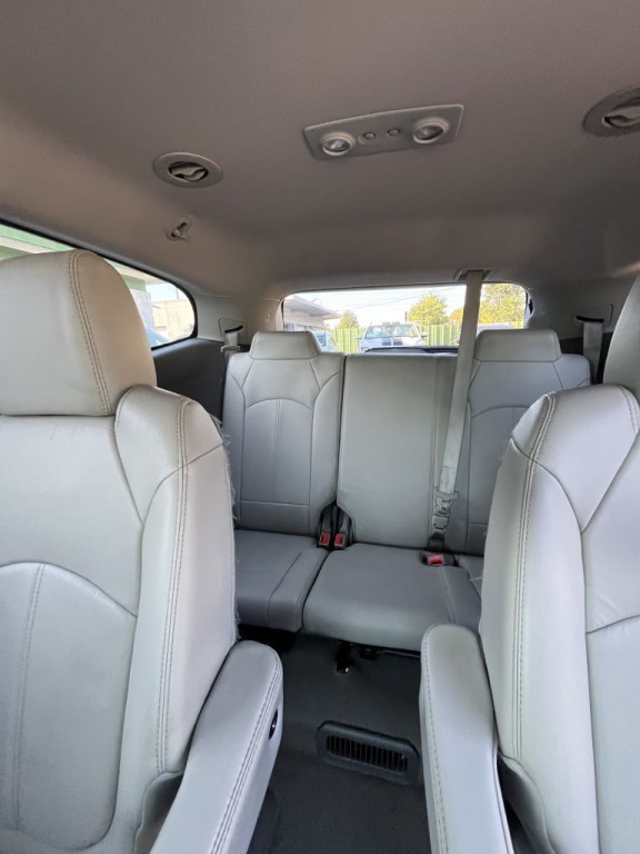 2015 Chevrolet Traverse Image 17