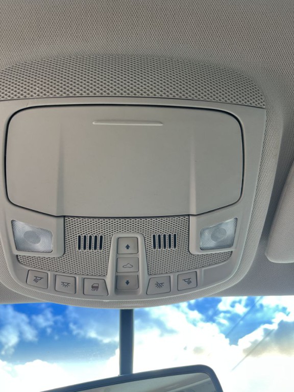 2014 Lincoln MKZ Image 20