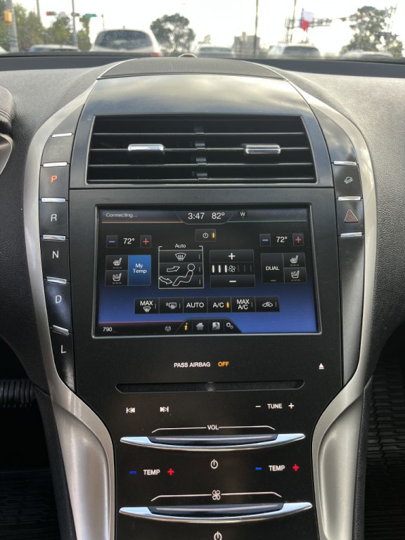 2014 Lincoln MKZ Image 26