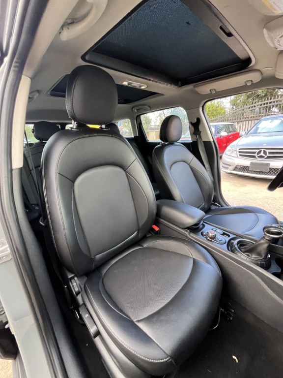 2016 MINI Cooper Image 9