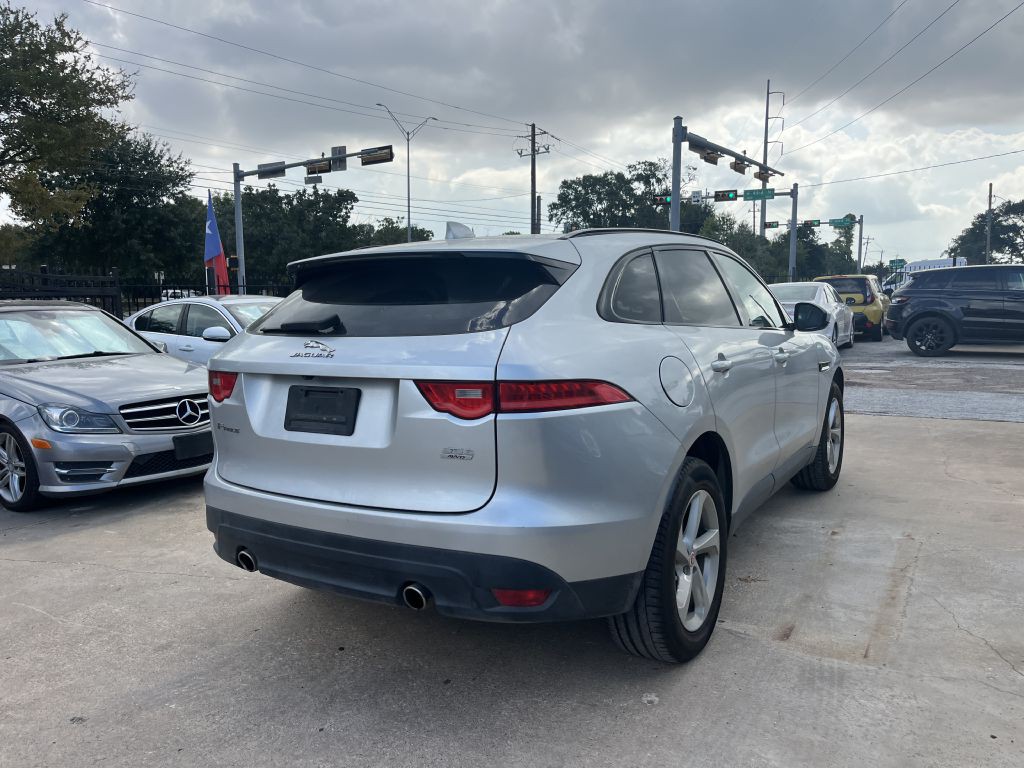 2017 Jaguar F-PACE Image 29