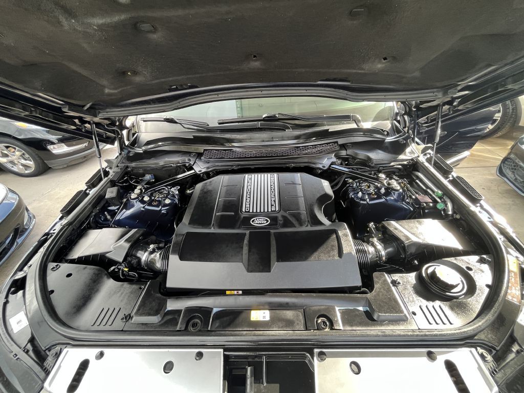 2015 Land Rover Range Rover Image 8