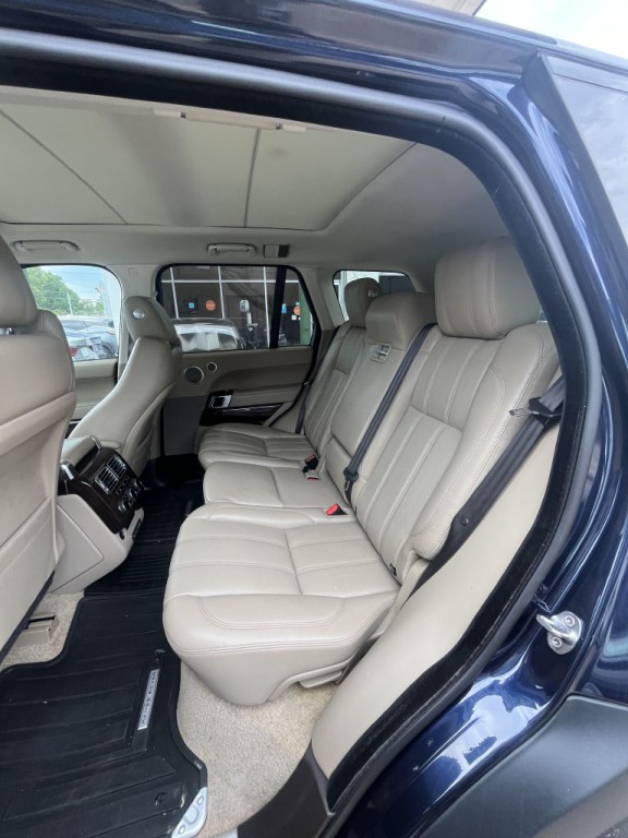 2015 Land Rover Range Rover Image 11