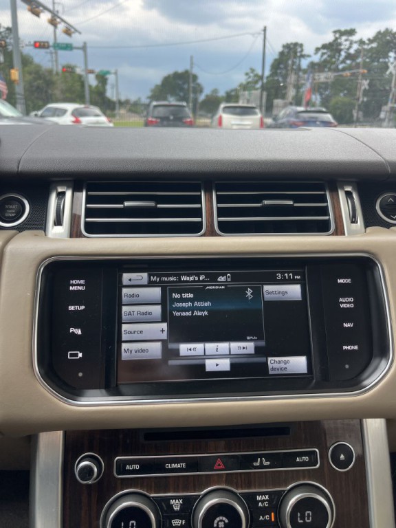 2015 Land Rover Range Rover Image 23