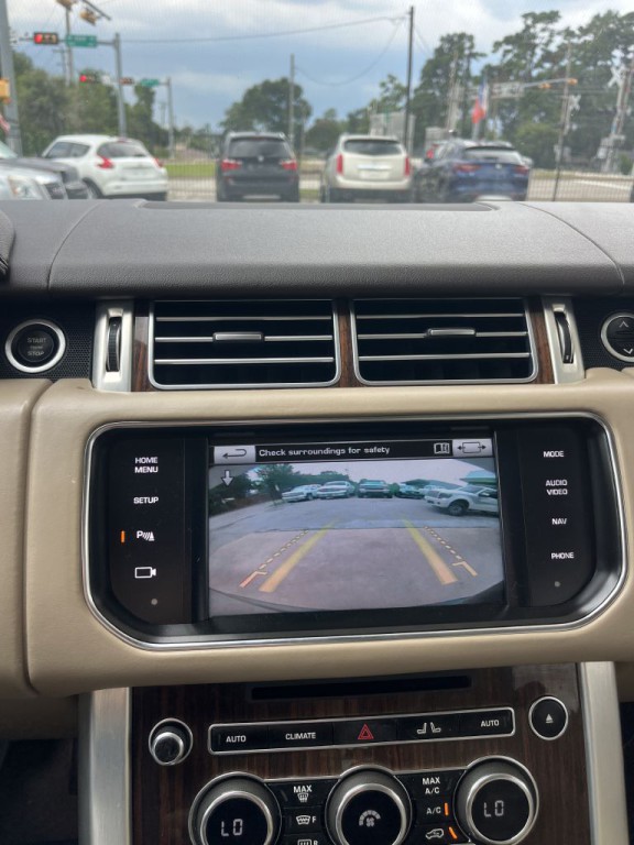 2015 Land Rover Range Rover Image 24
