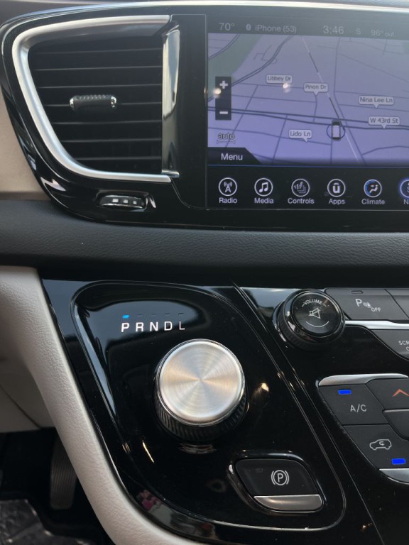 2017 Chrysler Pacifica Image 35