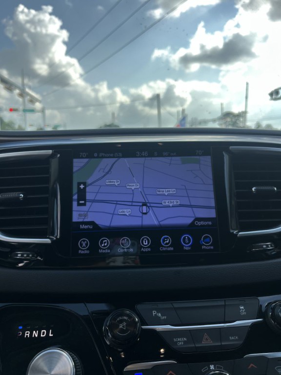 2017 Chrysler Pacifica Image 37