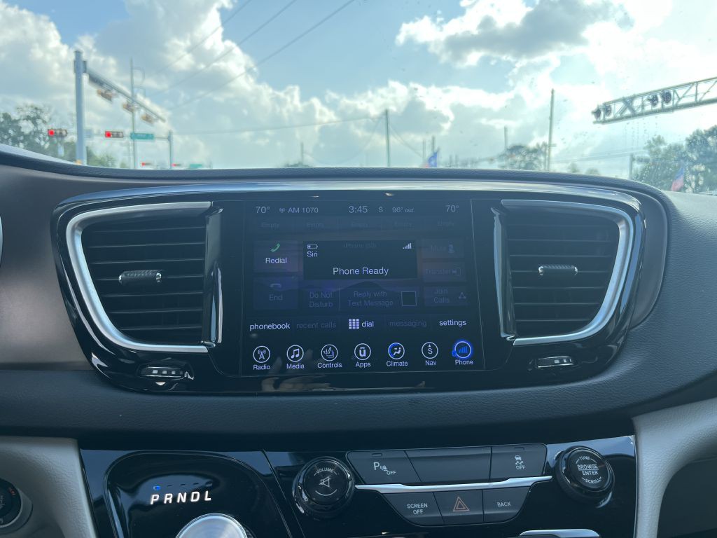 2017 Chrysler Pacifica Image 43