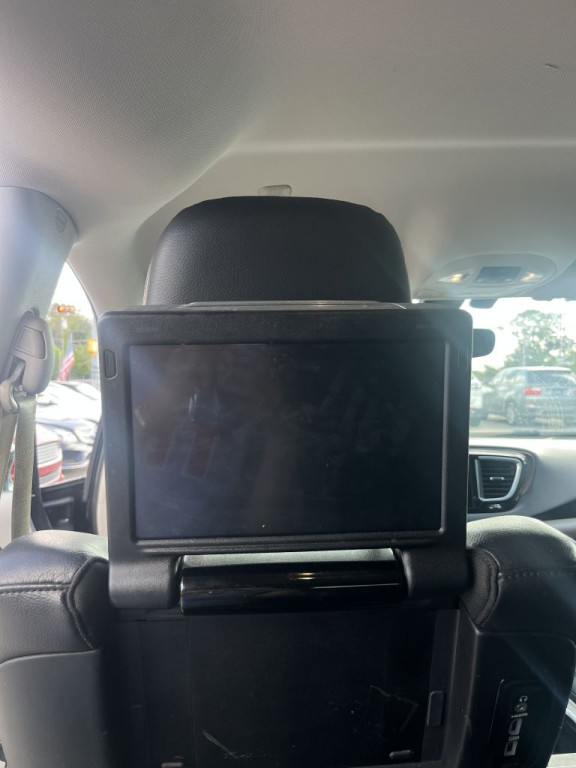 2017 Chrysler Pacifica Image 54