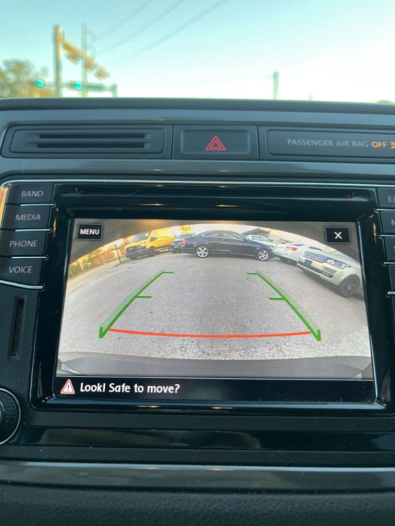 2017 Volkswagen Tiguan Image 24