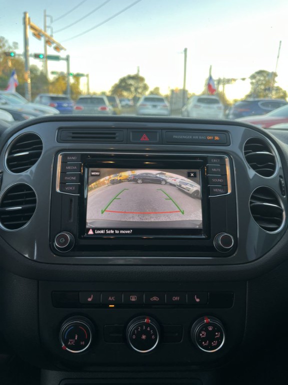 2017 Volkswagen Tiguan Image 25