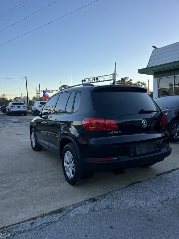2017 Volkswagen Tiguan Image 38