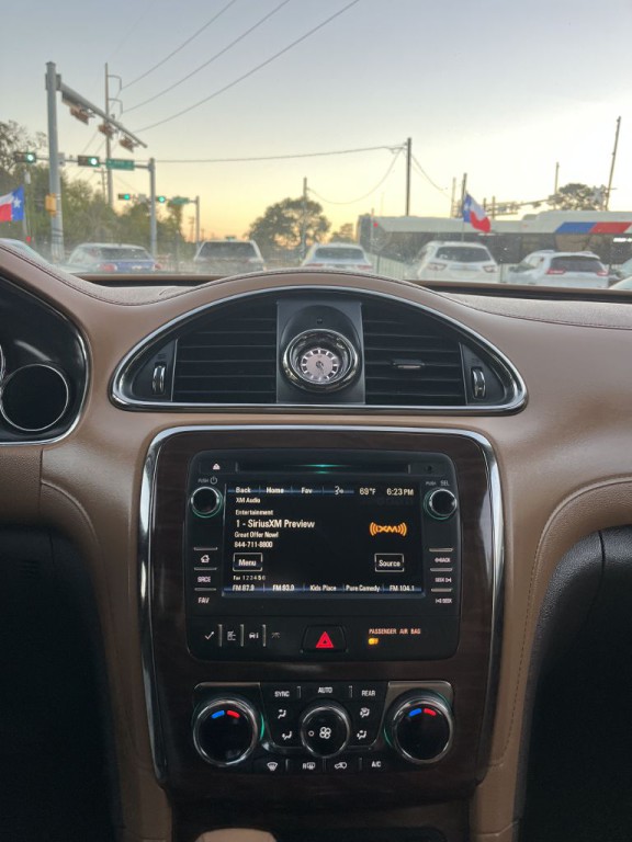 2016 Buick Enclave Image 38