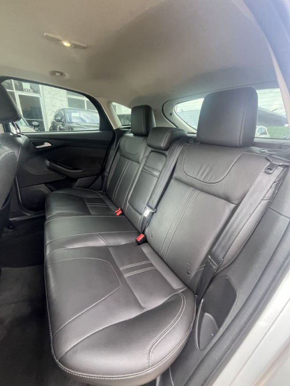 2012 Ford Focus Image 8