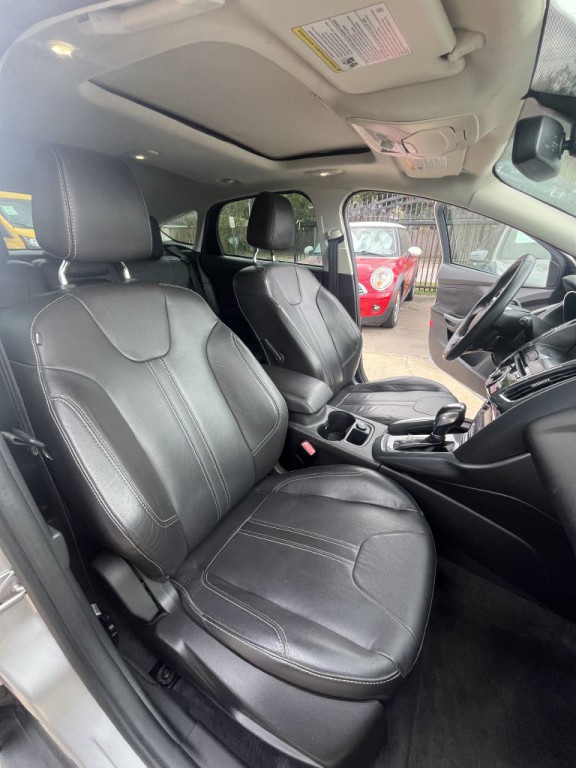 2012 Ford Focus Image 13