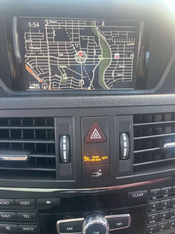 2013 Mercedes-Benz E-Class Image 32