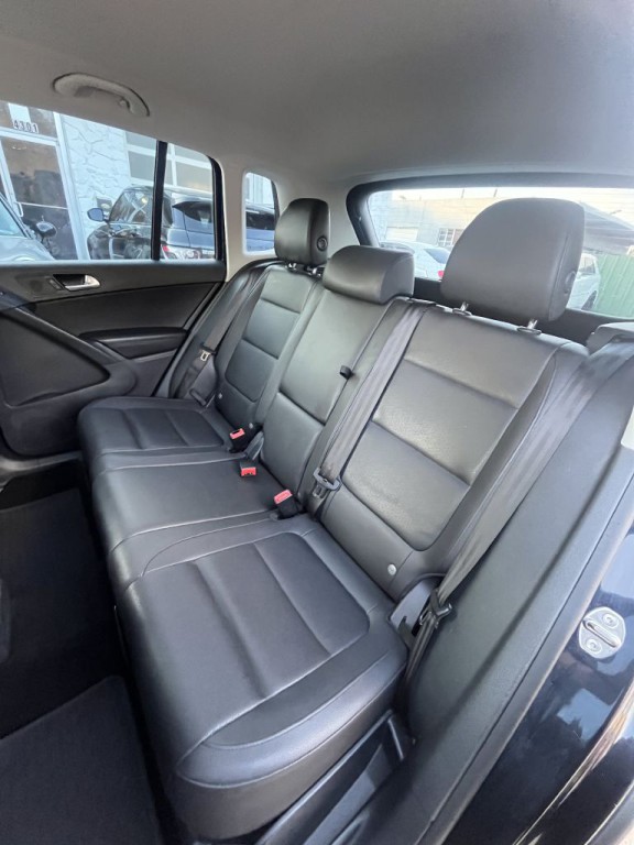 2016 Volkswagen Tiguan Image 12