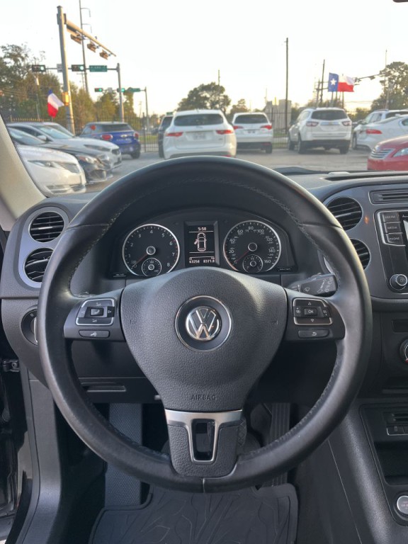 2016 Volkswagen Tiguan Image 30