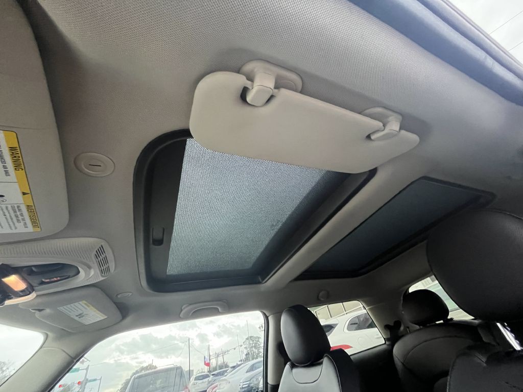 2016 MINI Cooper Image 23