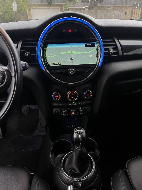 2016 MINI Cooper Image 33