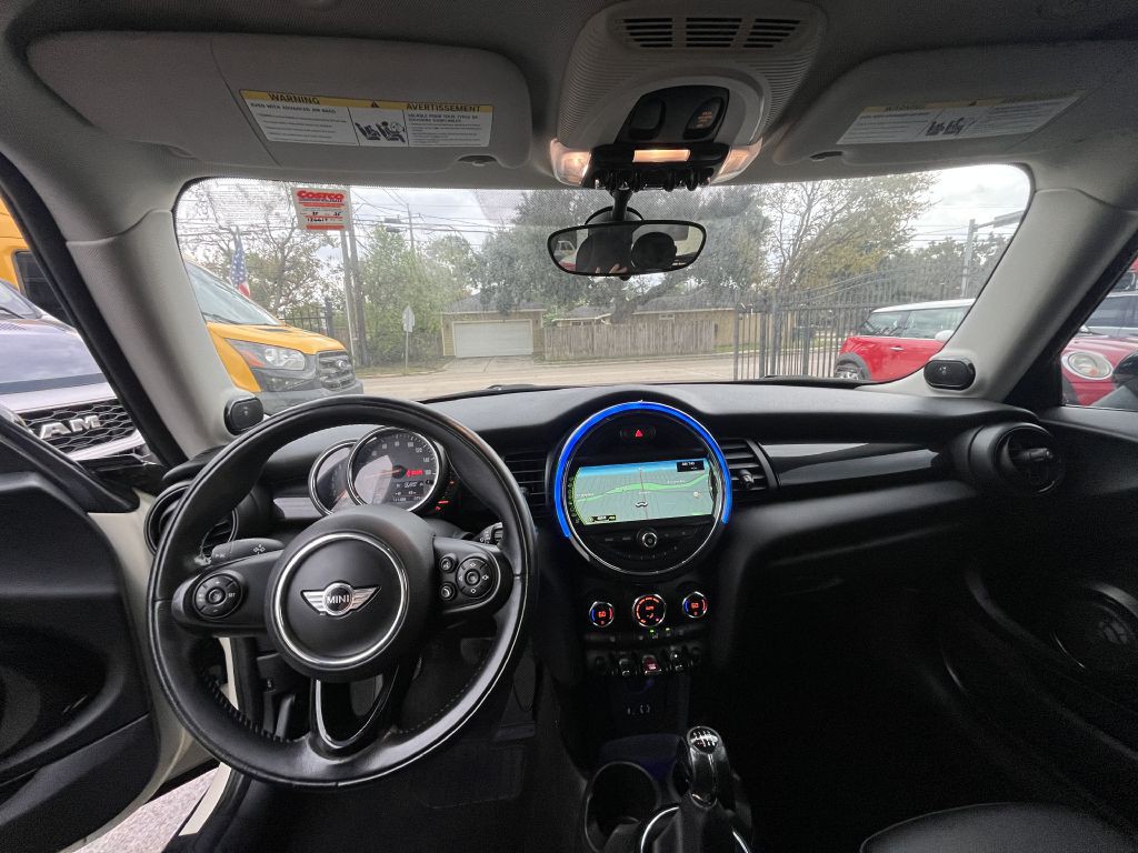 2016 MINI Cooper Image 37