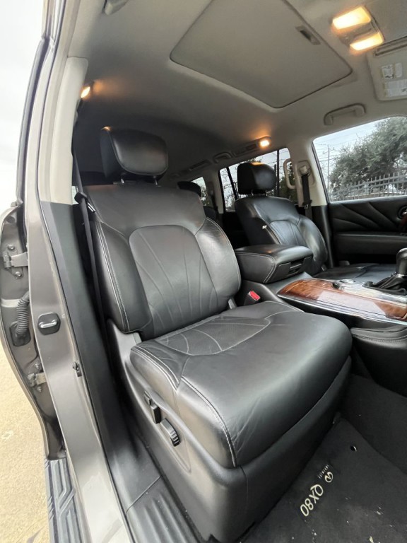 2017 INFINITI QX80 Image 6