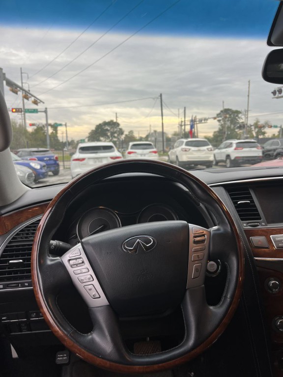 2017 INFINITI QX80 Image 18