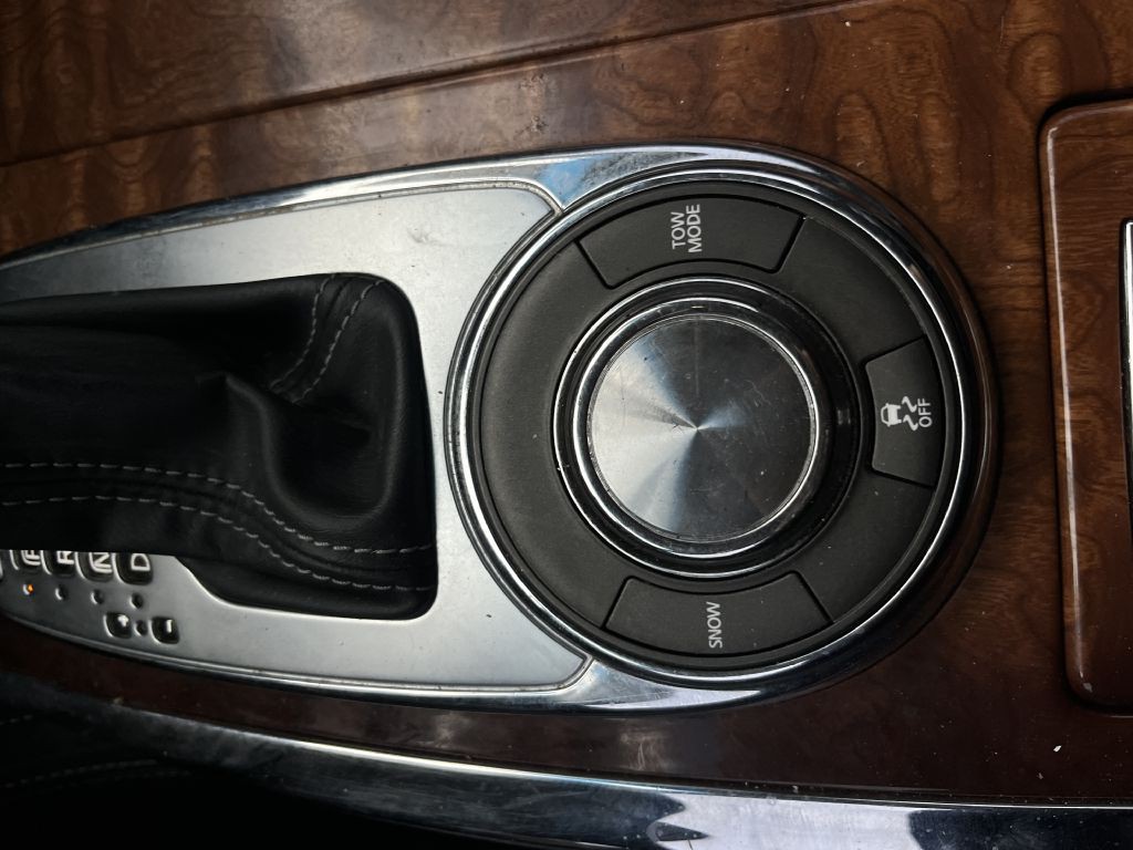 2017 INFINITI QX80 Image 19