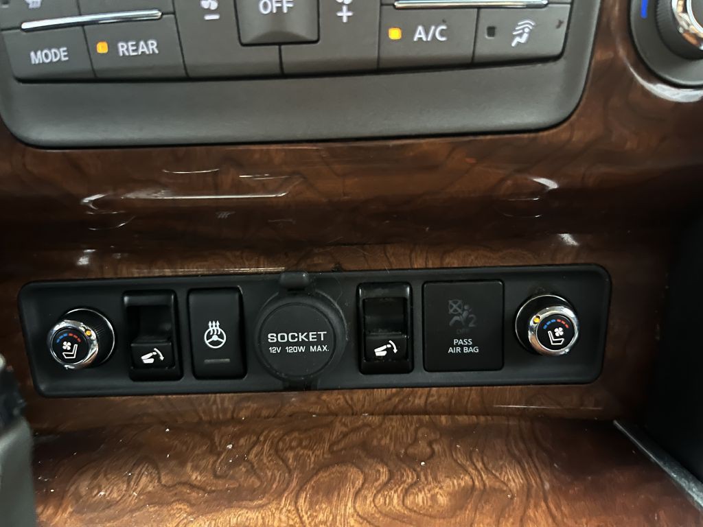 2017 INFINITI QX80 Image 20