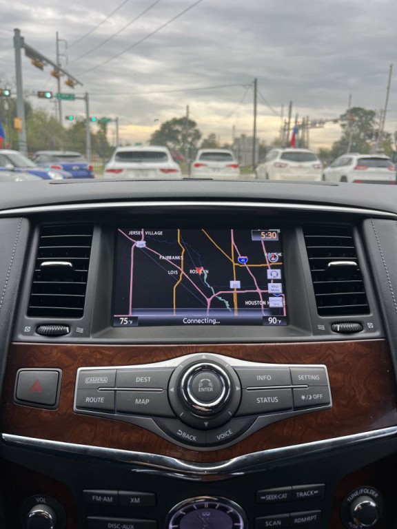 2017 INFINITI QX80 Image 24