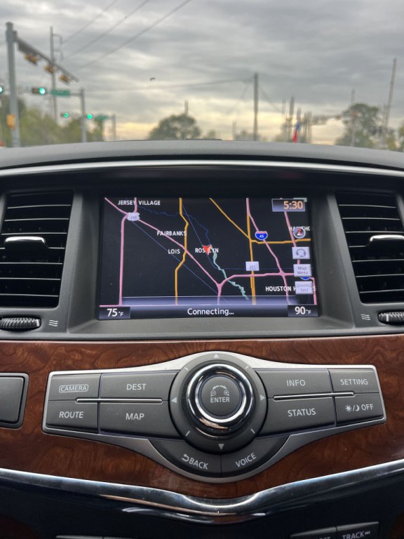 2017 INFINITI QX80 Image 25