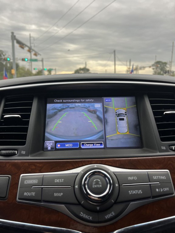 2017 INFINITI QX80 Image 27