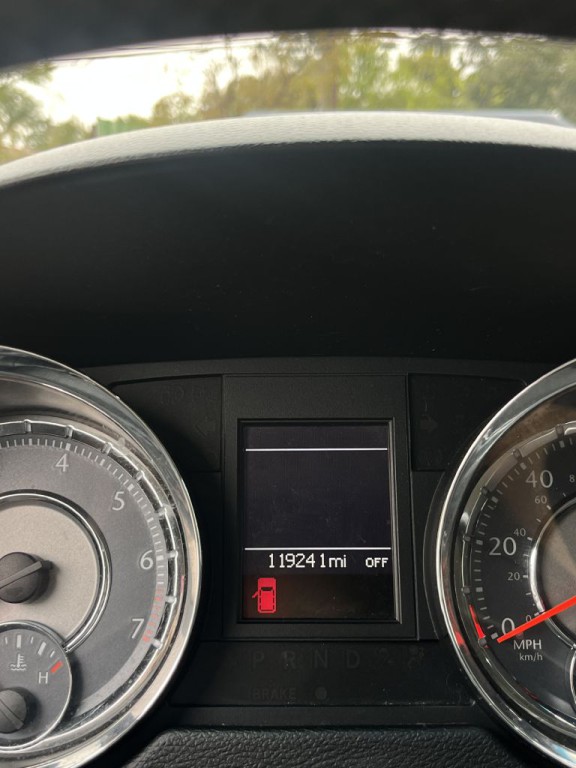 2013 Chrysler Town & Country Image 27