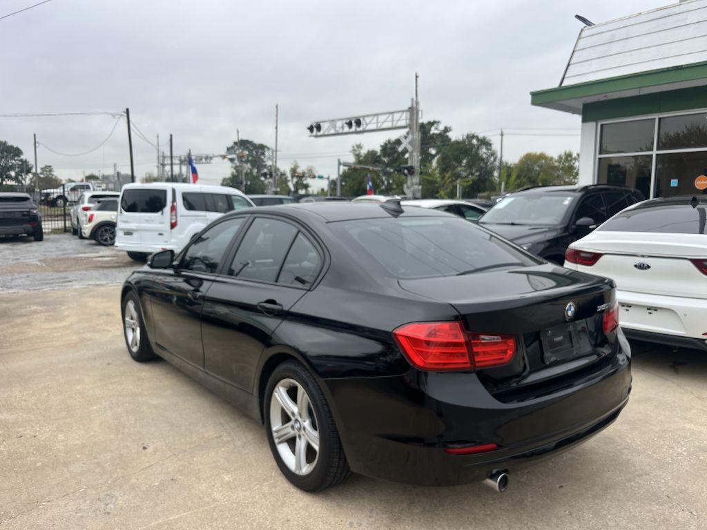 2015 BMW 3 Series Image 12