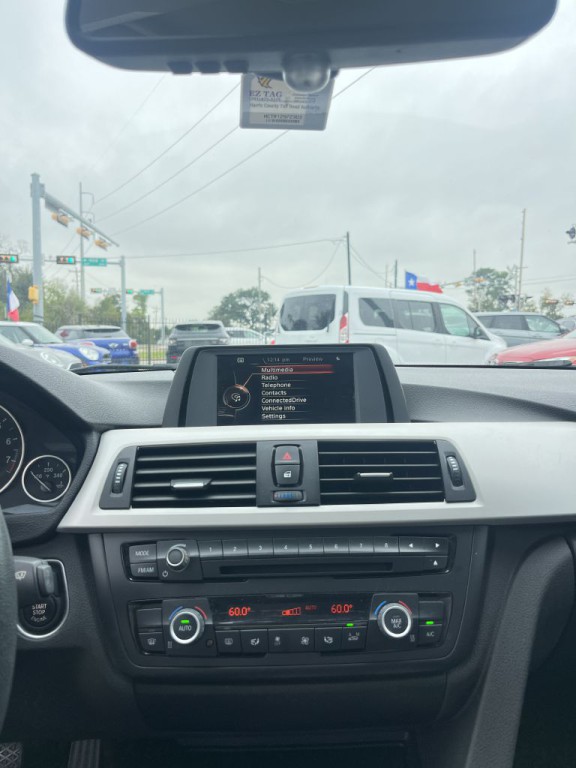 2015 BMW 3 Series Image 29