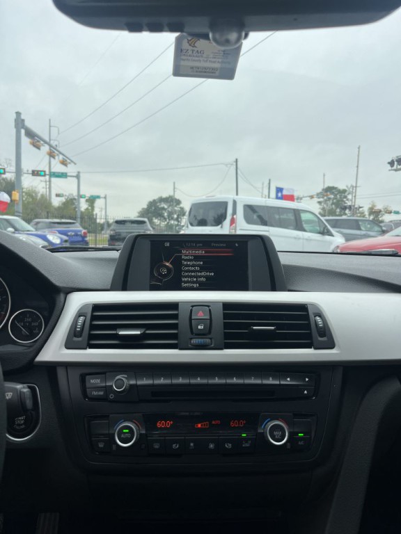 2015 BMW 3 Series Image 30