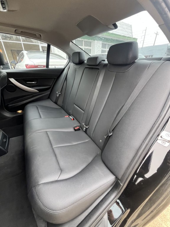 2015 BMW 3 Series Image 38