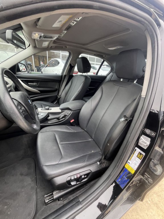 2015 BMW 3 Series Image 41