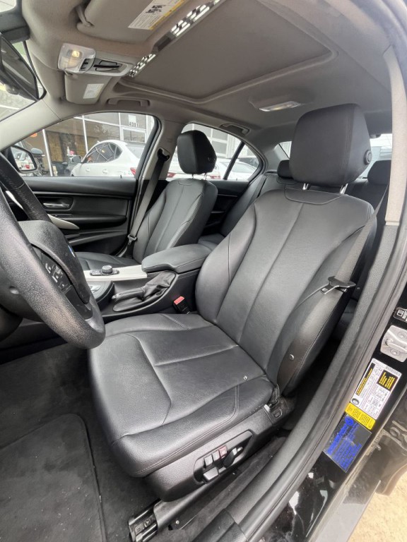 2015 BMW 3 Series Image 5