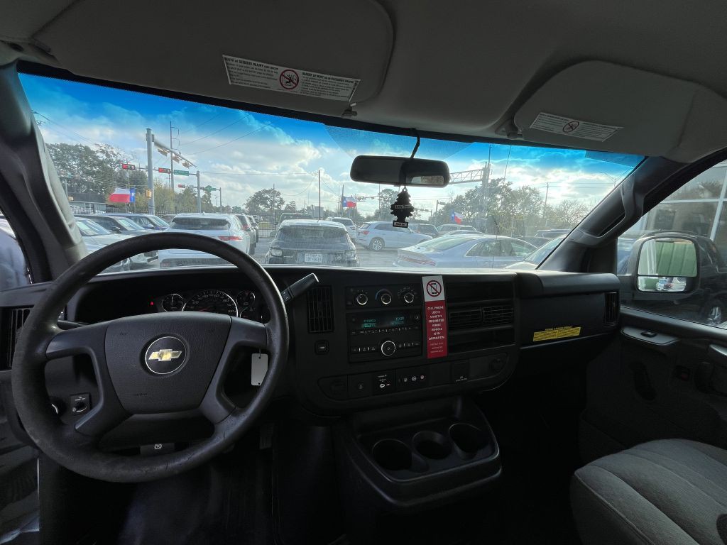 2018 Chevrolet Express Image 14