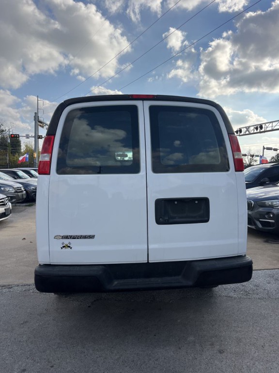 2018 Chevrolet Express Image 22