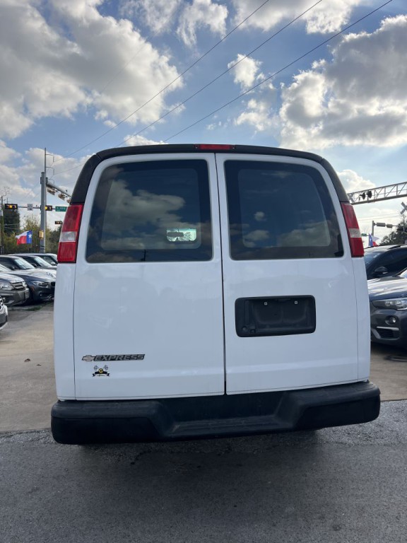 2018 Chevrolet Express Image 23